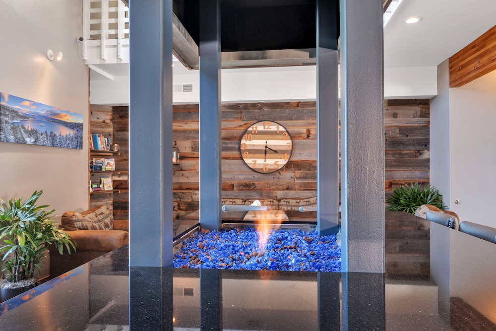 The Beach Retreat Lodge At Tahoe 6/50