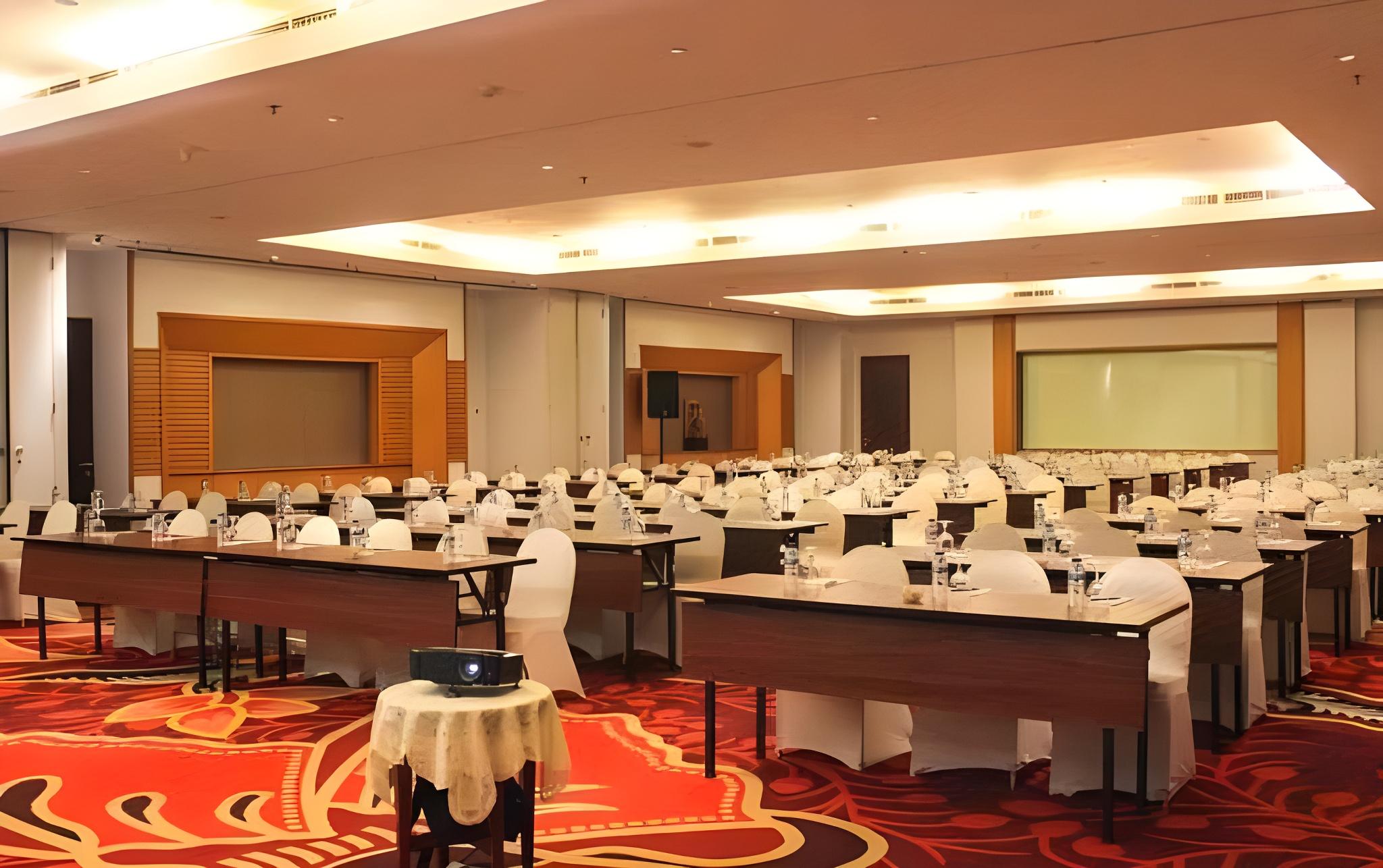 Grand Surya Hotel Kediri 46/51