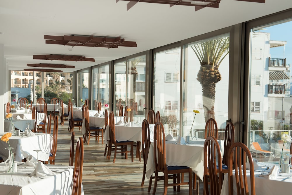 Abrat Hotel 49/64