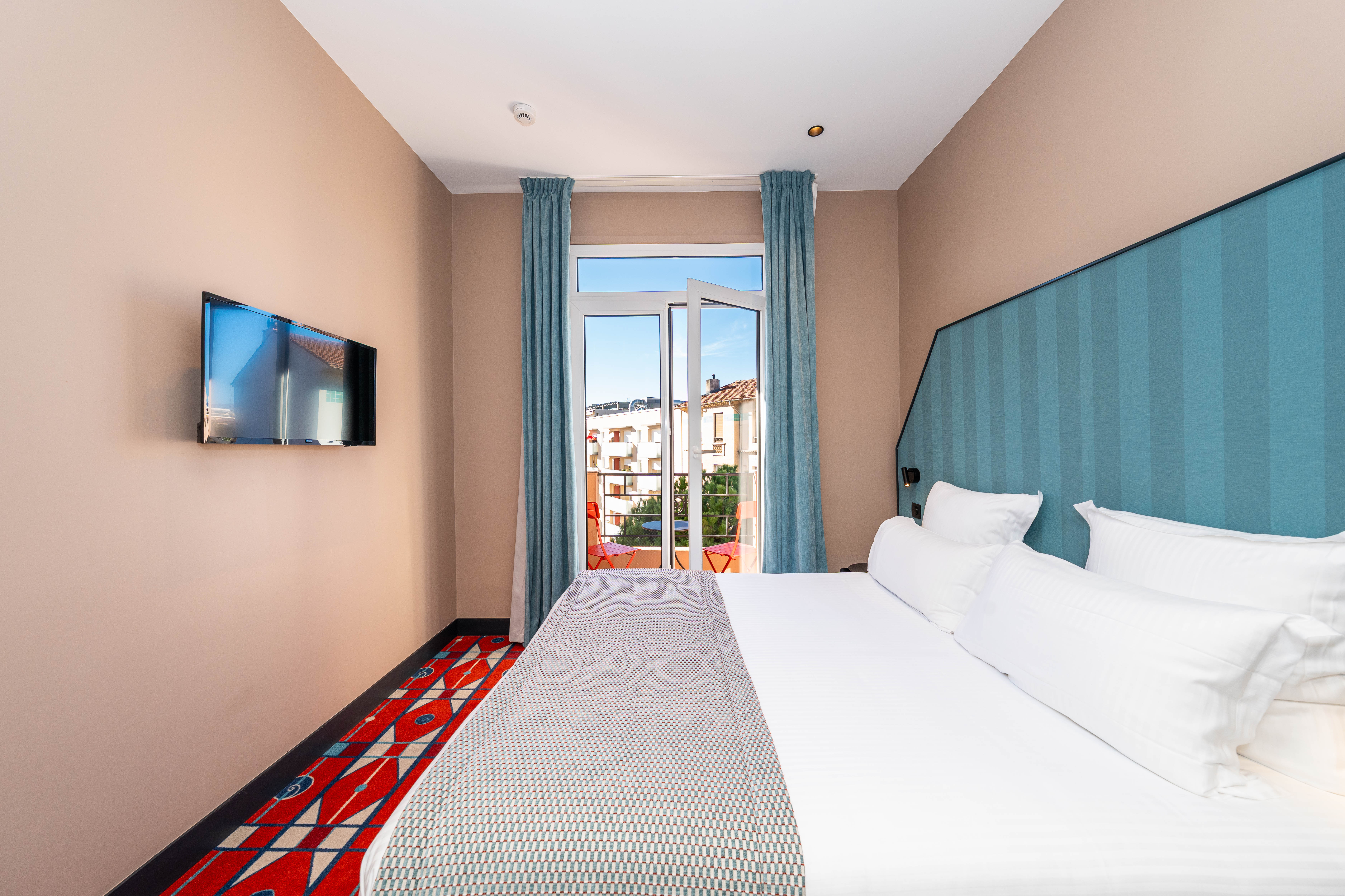 Standard, Double Bed