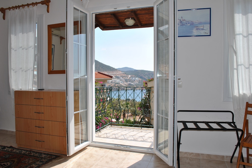 Hotel Dionysia 5/69