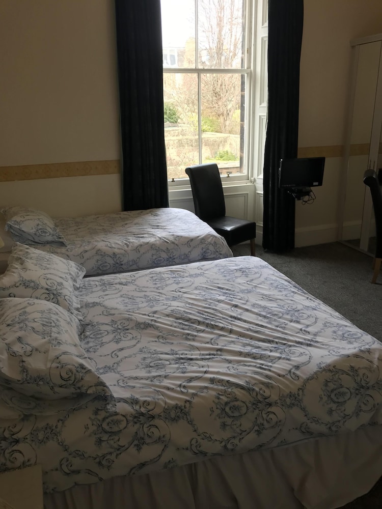 Dorstan Guest House 12/72