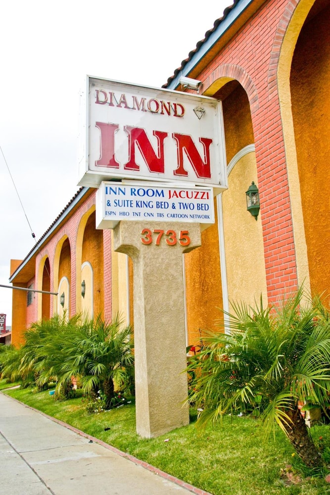 Diamond Inn 9/46