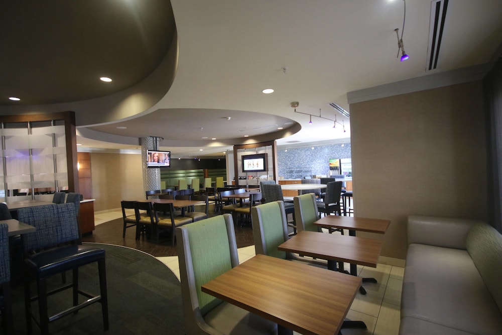 SpringHill Suites Charleston North/Ashley Phosphate 34/46