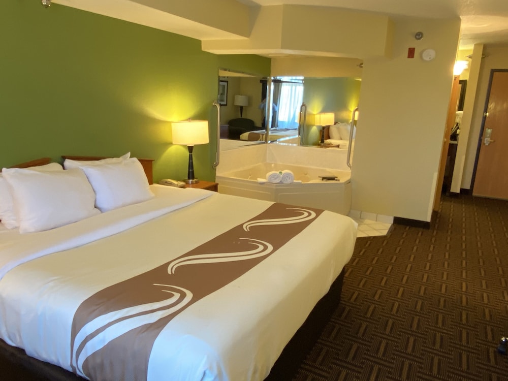 Quality Inn Bolingbrook I-55 17/47