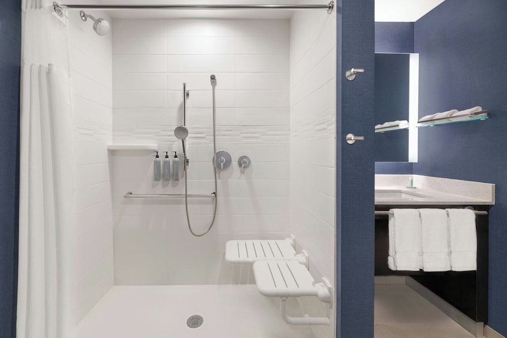 Residence Inn By Marriott Detroit Dearborn 28/33