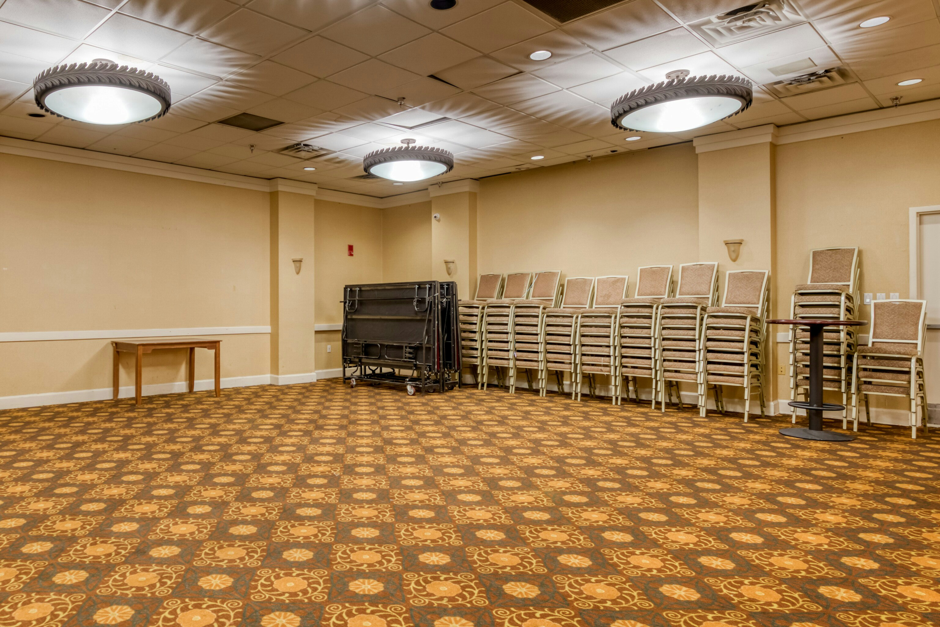 Gardentree Hotels Memphis East near I 40 34/37