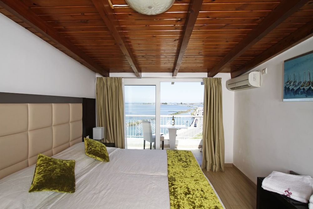 Nirikos Hotel 36/49