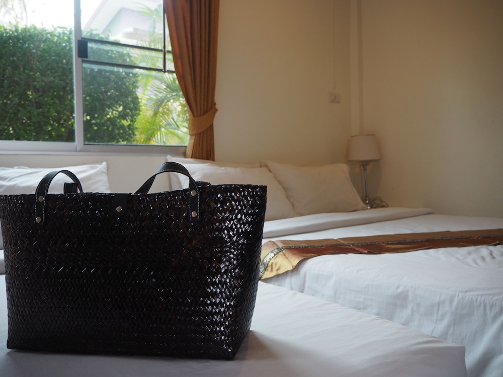 Canal Resort 34/69