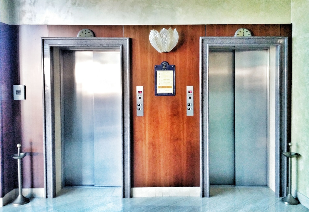 Lobby at HOTEL CENTRO CONGRESSI SAN LUCA, BATTIPAGLIA