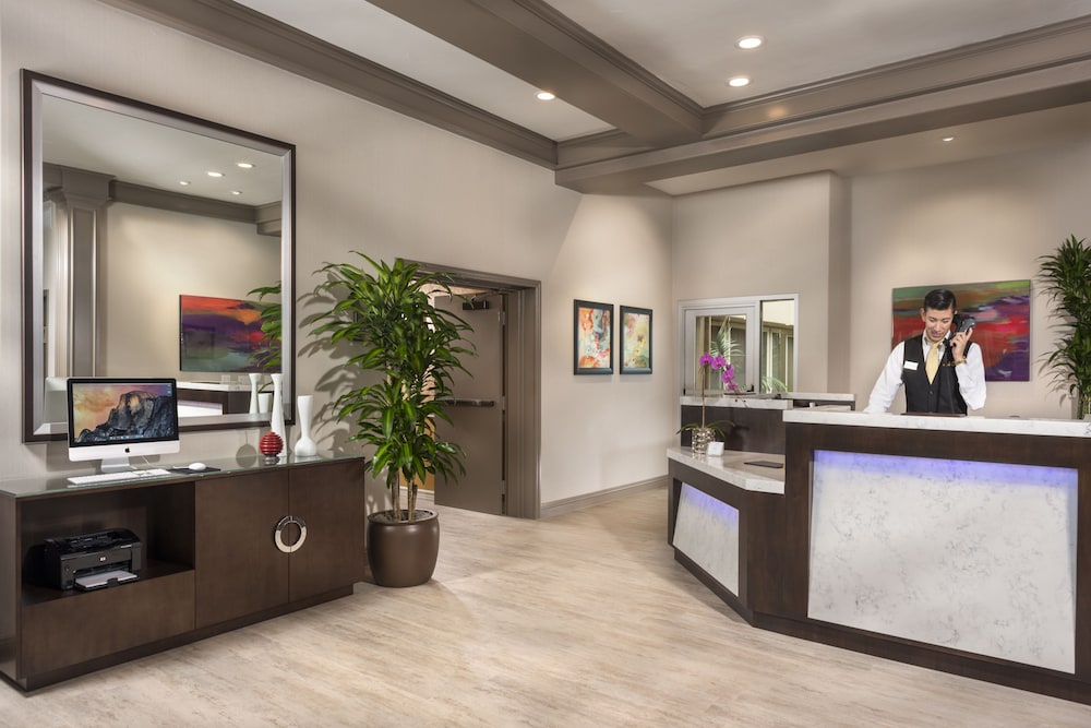 ALO Hotel by Ayres 9/50