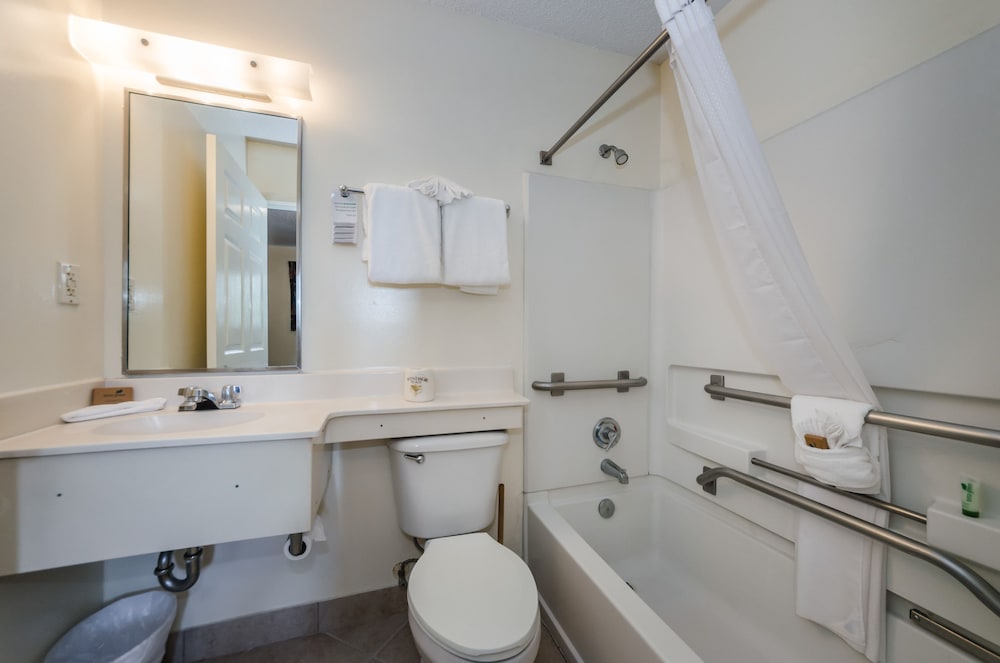 Suburban Extended Stay Clearwater 5/33