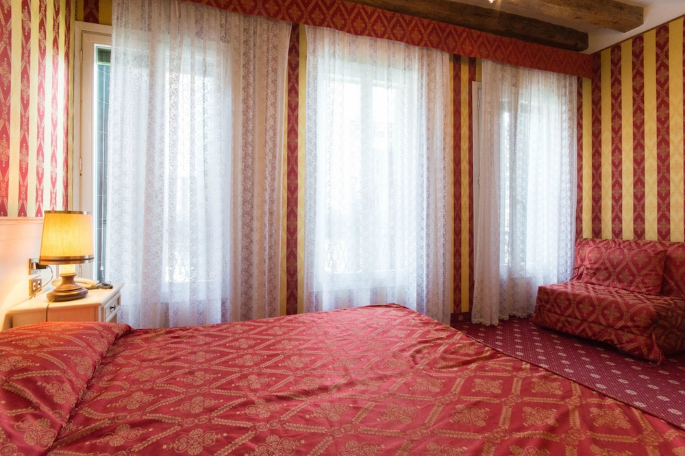 Messner Hotel 12/73