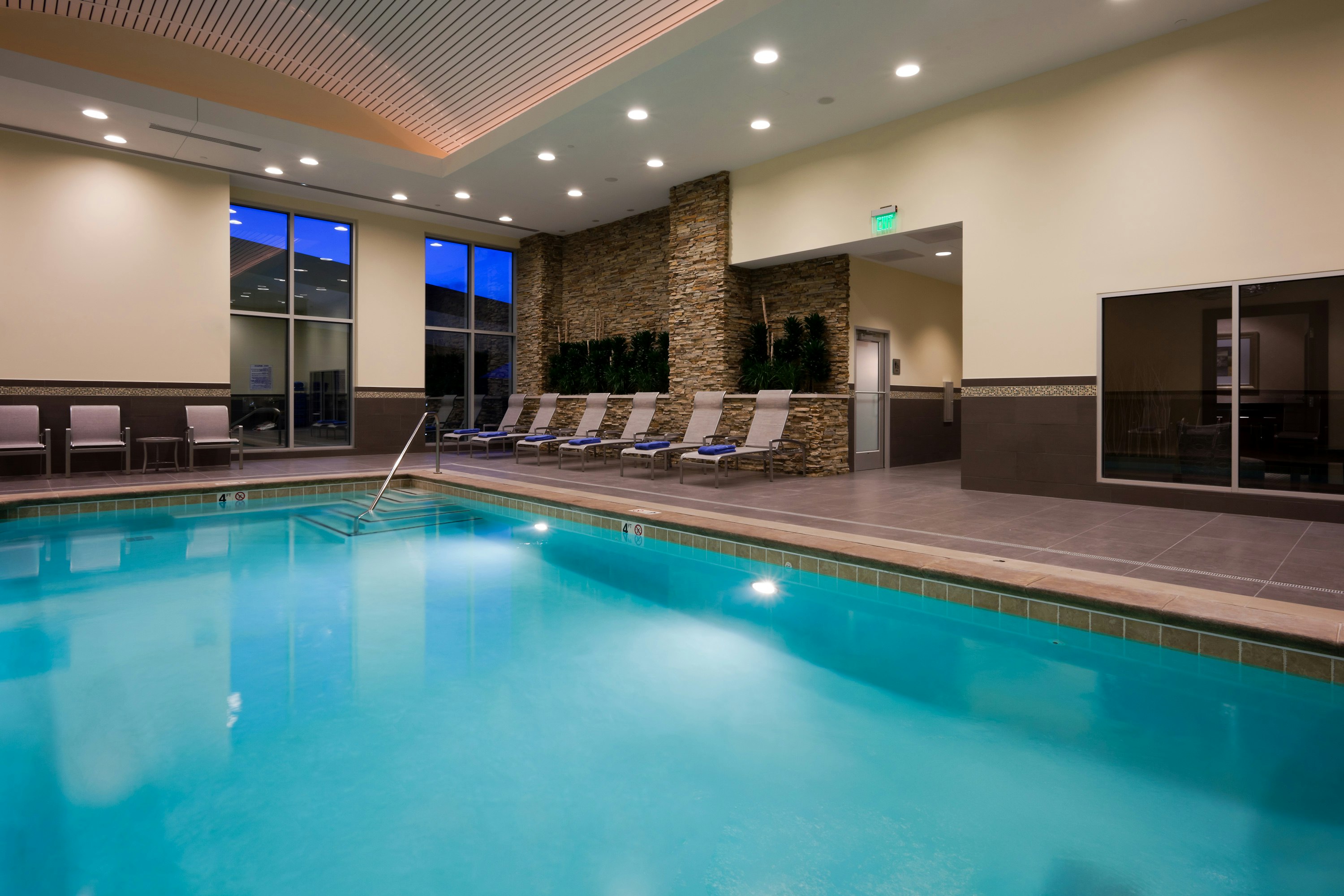 Embassy Suites By Hilton Denver Downtown Convention Center 27/67