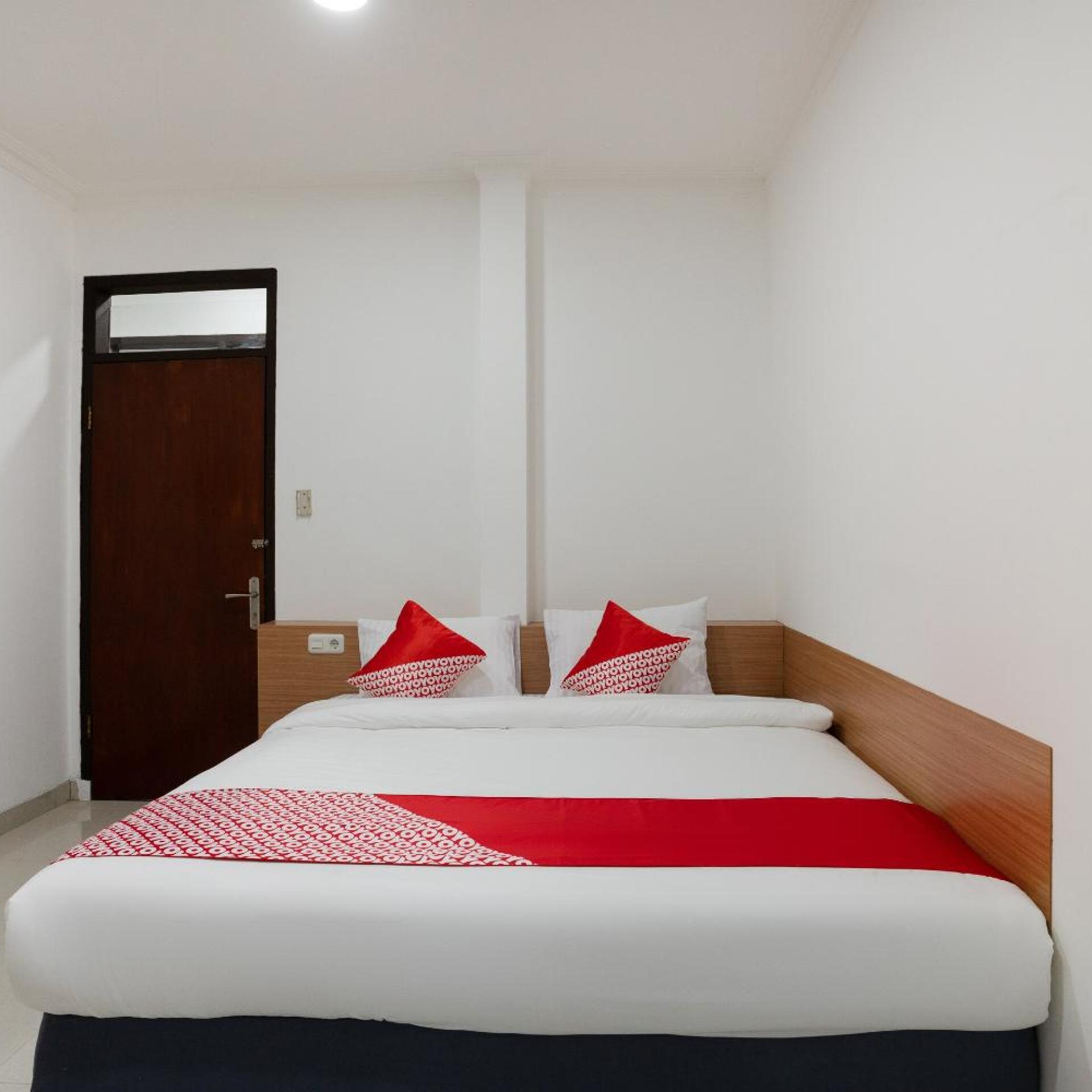 Hotel O Hegarbudhi Residence 19/49