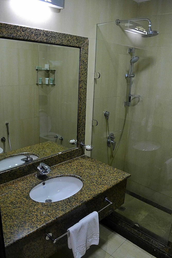 Palm Inn Hotel 39/40