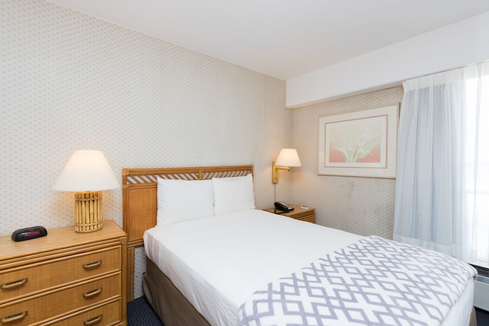 Ilima Hotel 28/63