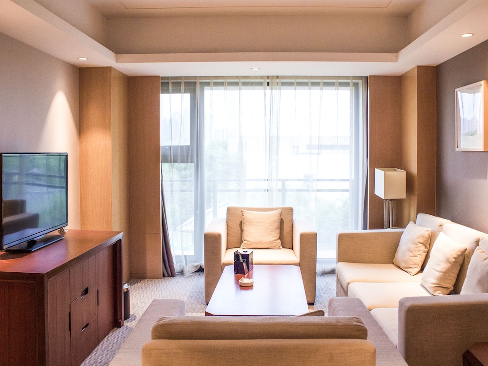 Jinling Riverside Hotel 19/39