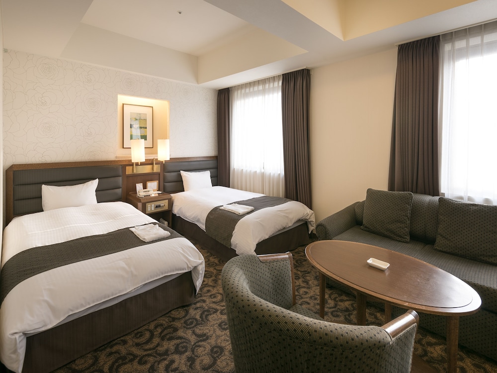 Hotel Plaza Kachigawa 9/20