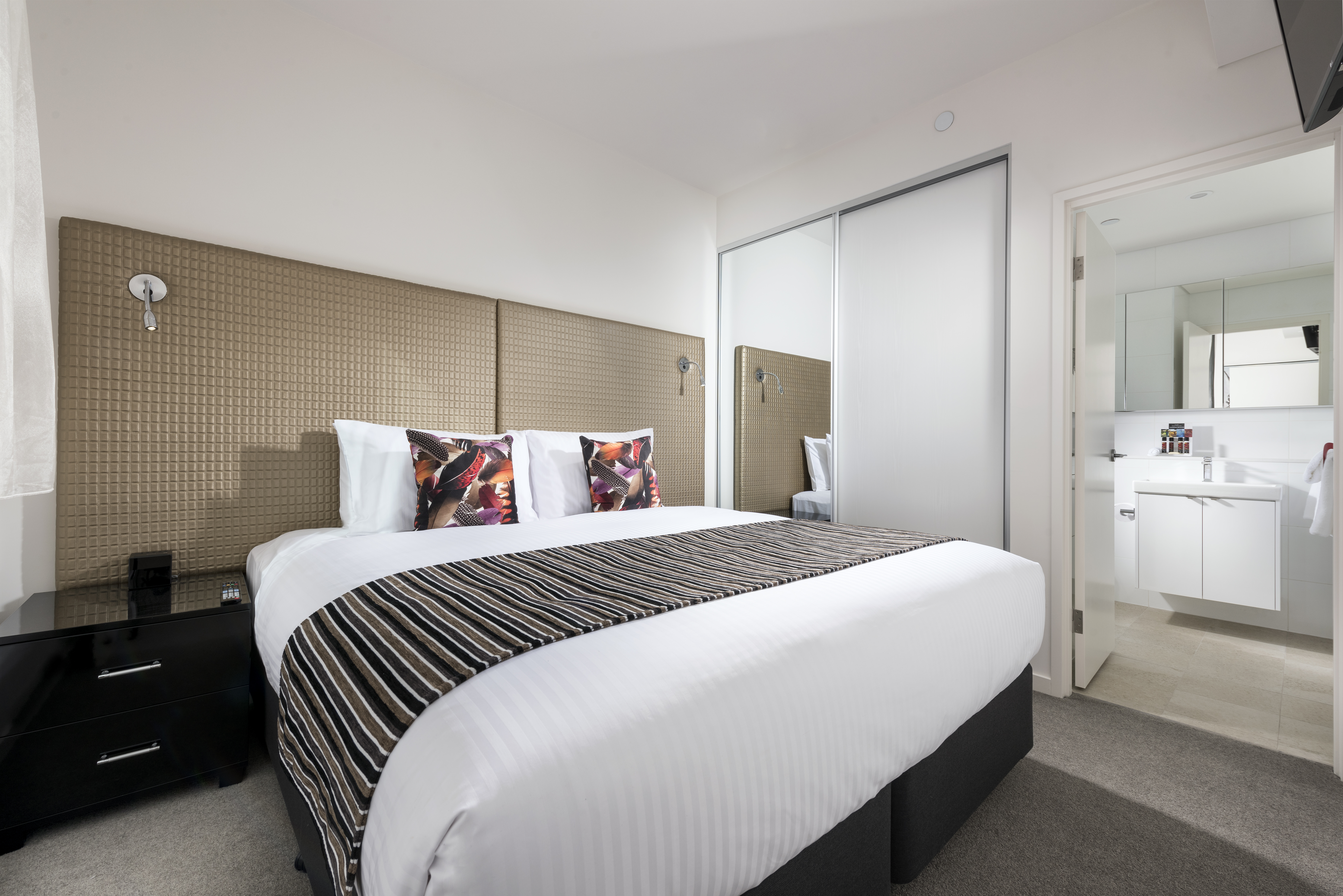 3 Bedrooms, Apartment