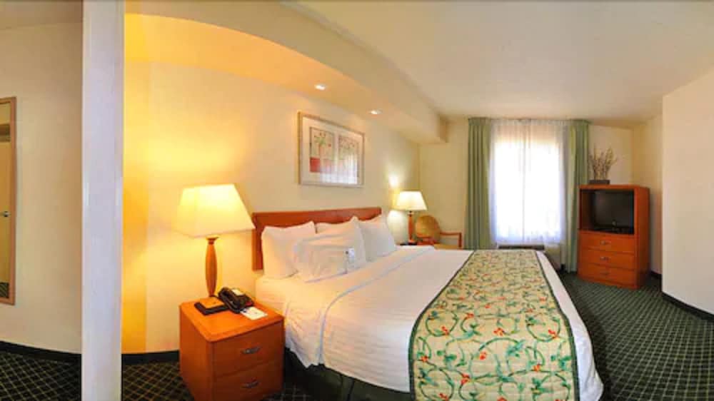 Fairfield Inn & Suites Marianna 18/67