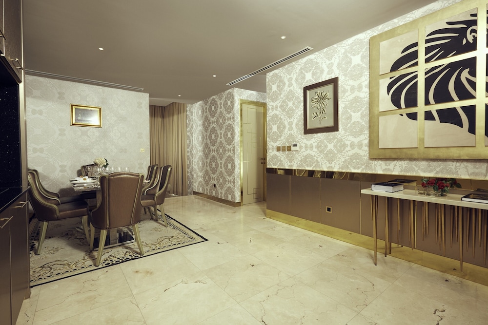Number One Oxford Street Hotel & Suites 6/51