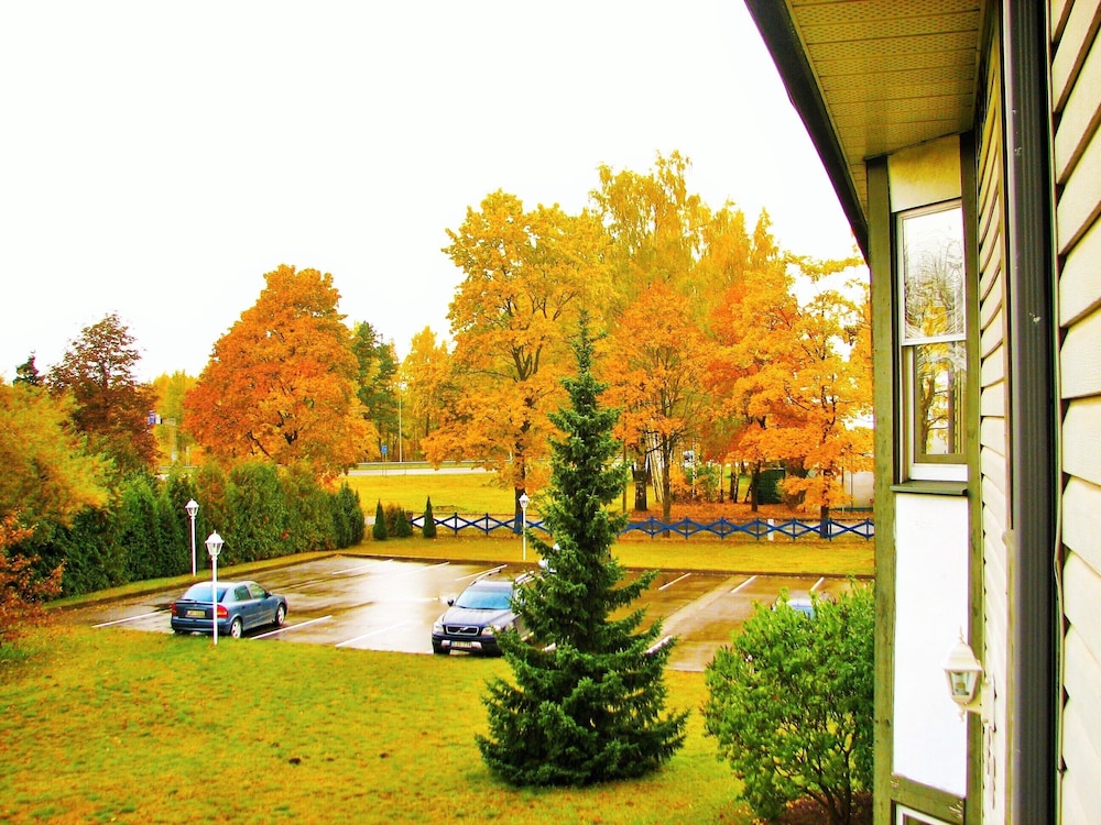 Airport Hotel Mara 50/54