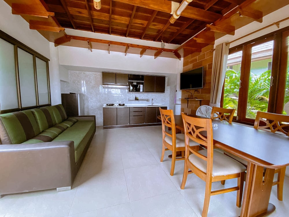 Puteri Lanta Family Villas 28/46
