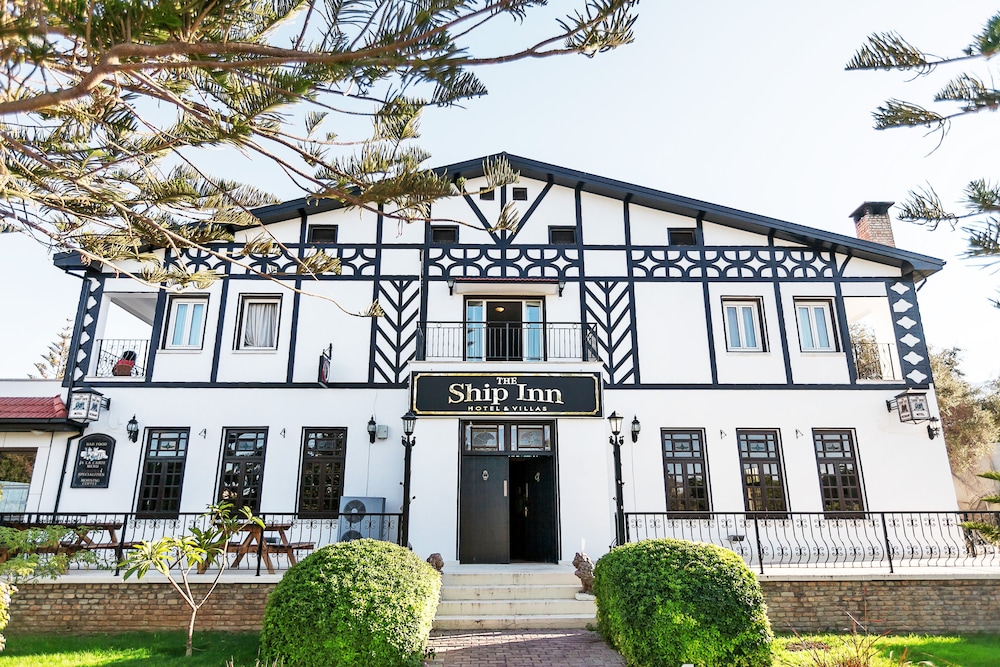 The Ship Inn Hotel Villas in KYRENIA