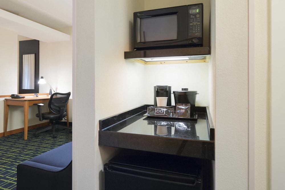 Fairfield Inn Suites Huntingdon Route 22 Raystown Lake 17/40