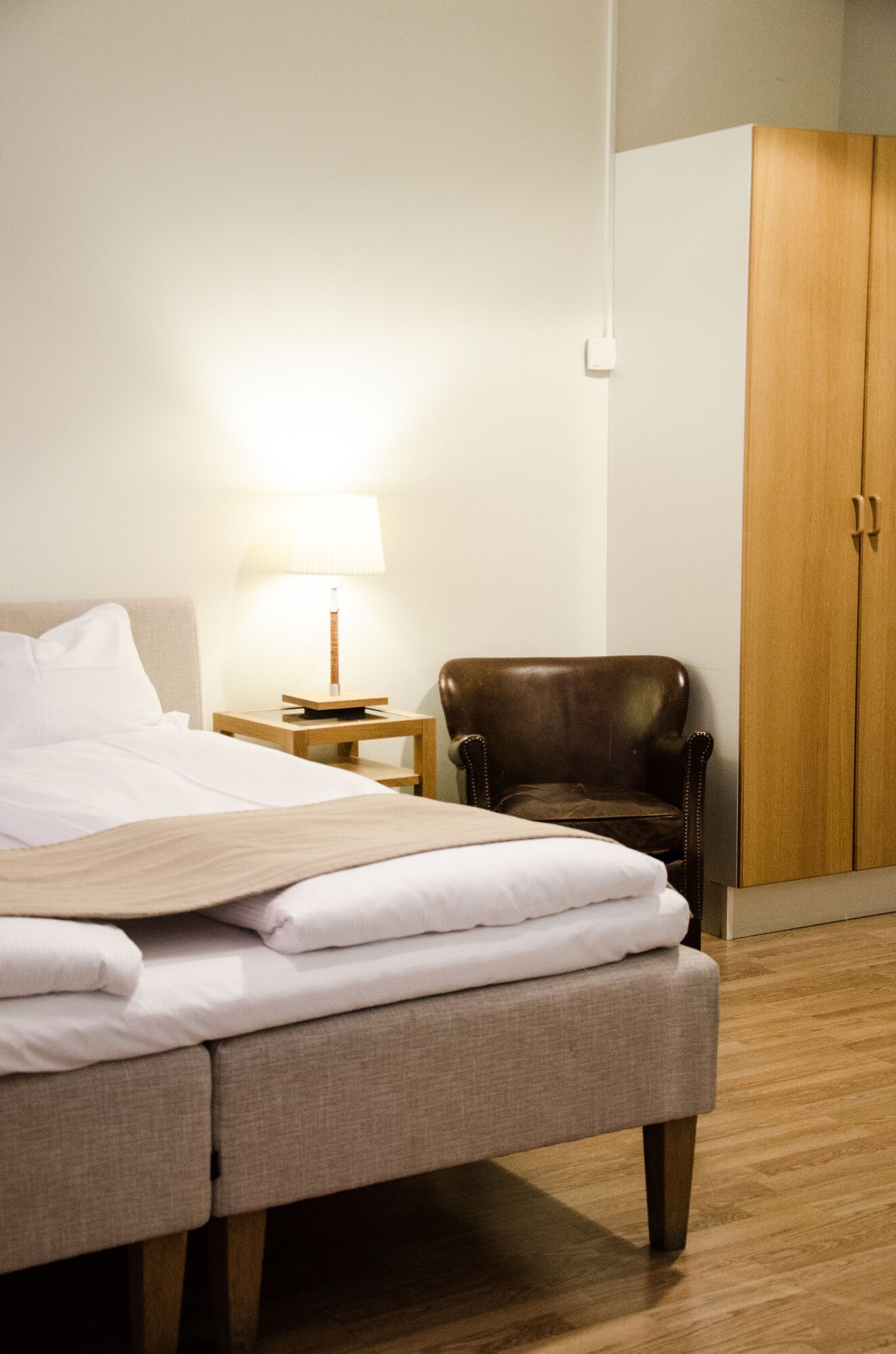 SUPERIOR, DOUBLE BED