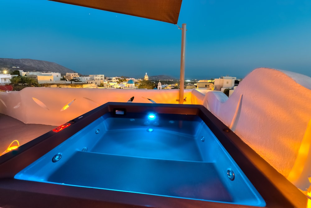 Pasithea Suites Santorini 38/60