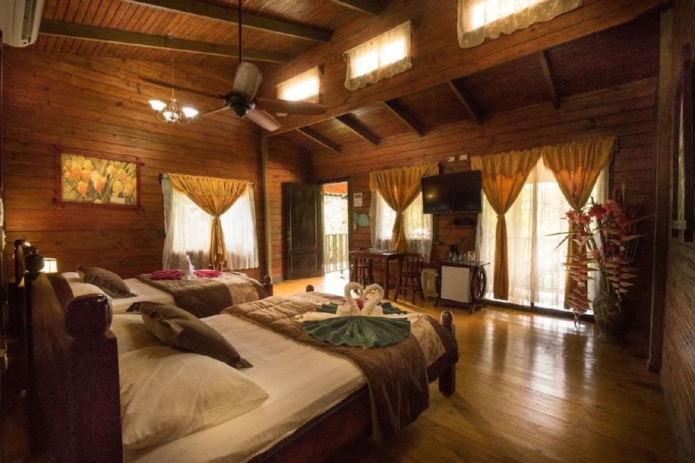 Blue River Resort Hot Springs and Spa 33/64