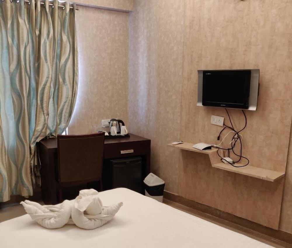IWE SUITES, BANGALORE 27/50