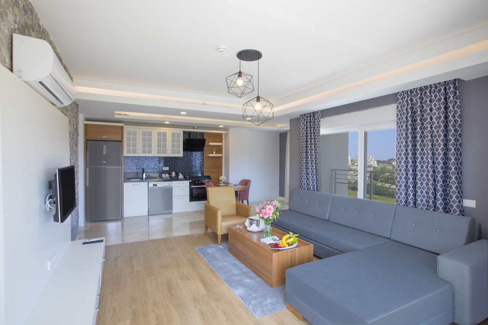 Greenwood Suites Resort 44/68