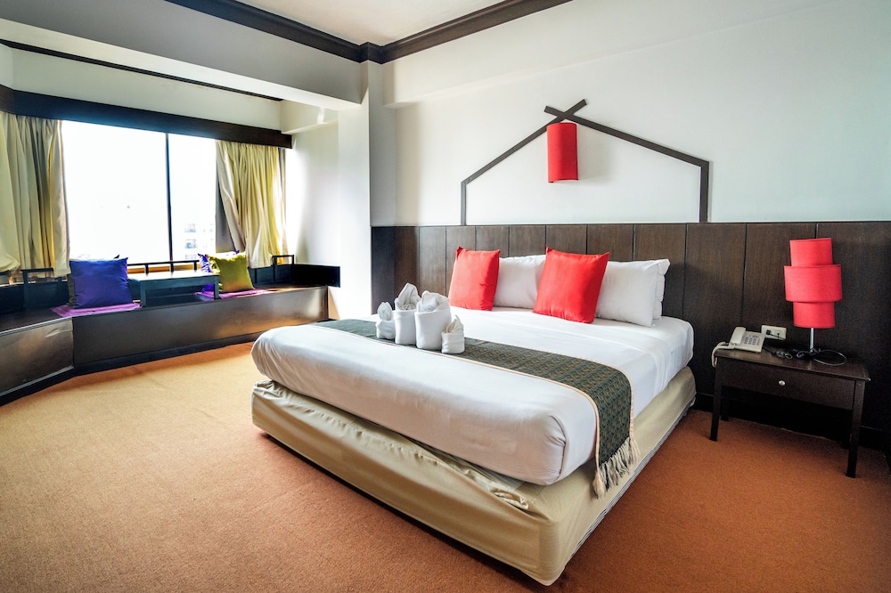 Mountain Beach Hotel 32/73