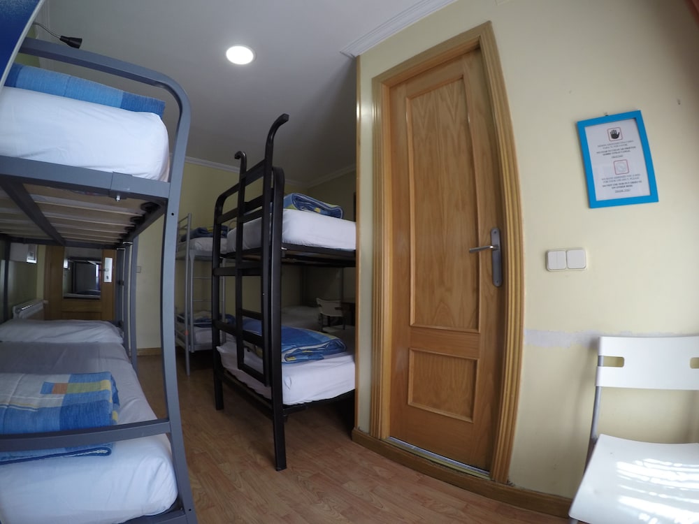 Hostel Rc Miguel Angel 32/49