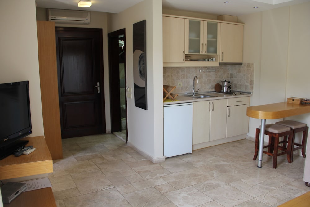 Villanaz Apart Hotel 3/22
