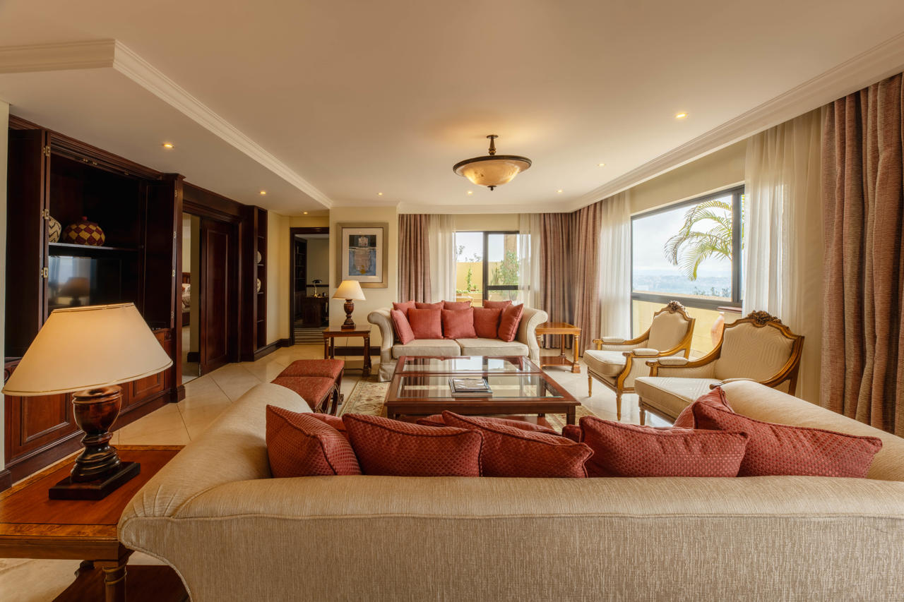 Kigali Serena 40/60