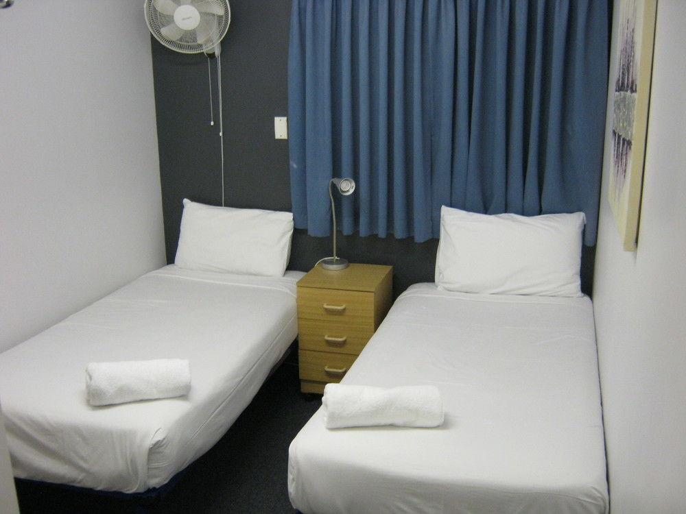 Perth City Apartment Hotel 13/44