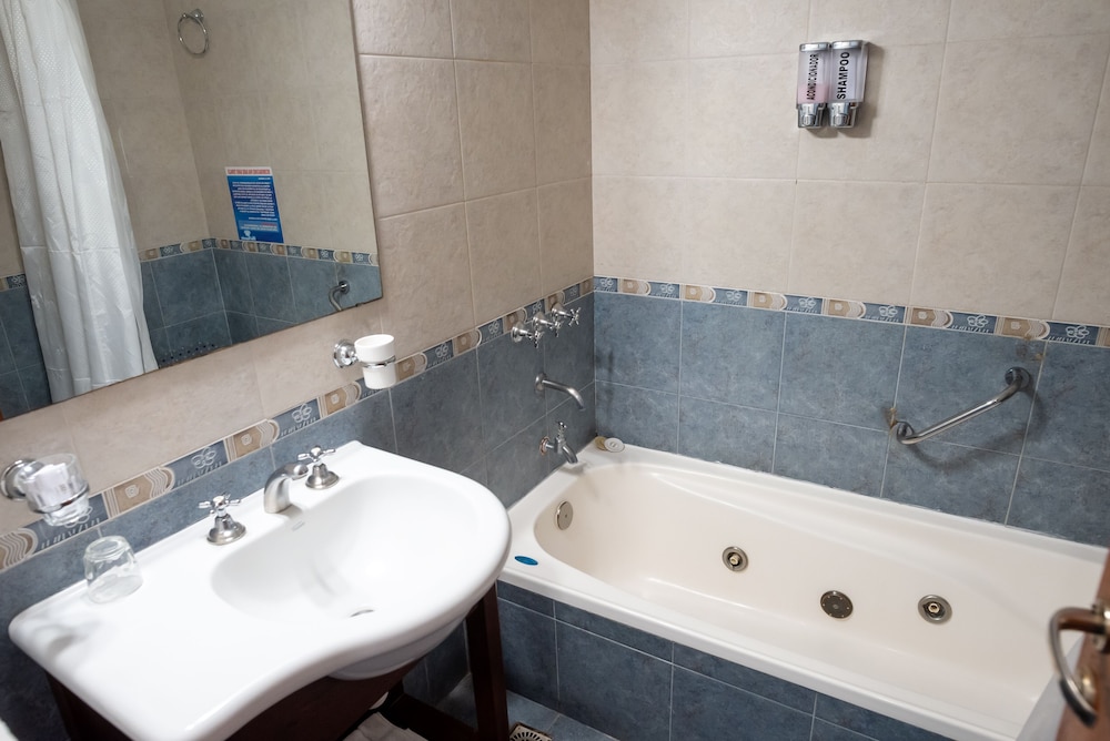Hotel Emperatriz 21/72