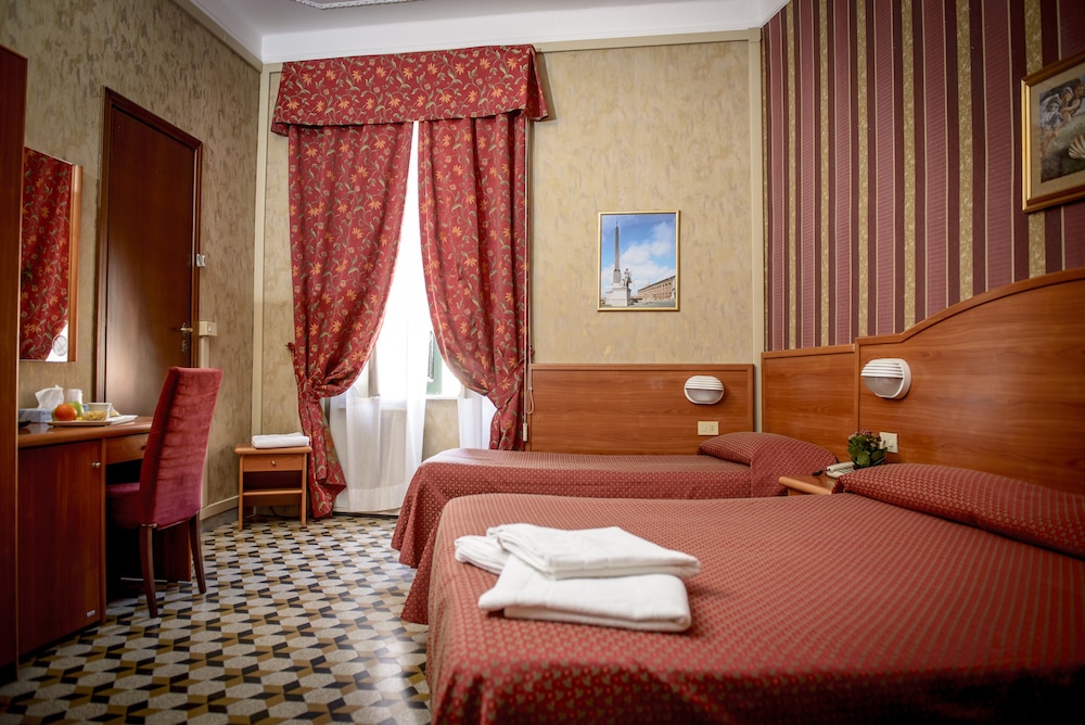 Hotel Emmaus 6/35