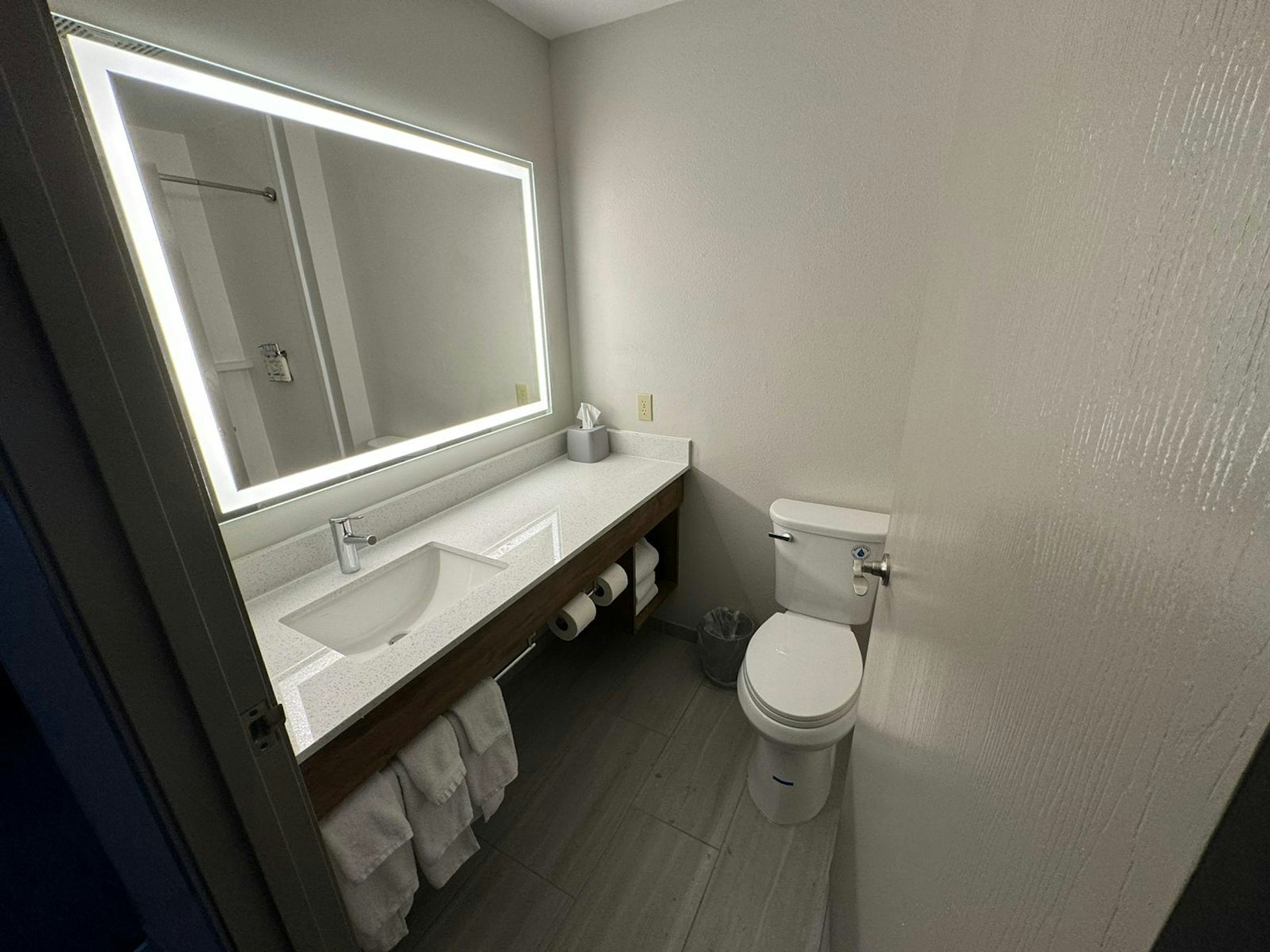 Port Wisconsin Inn and Suites 57/59