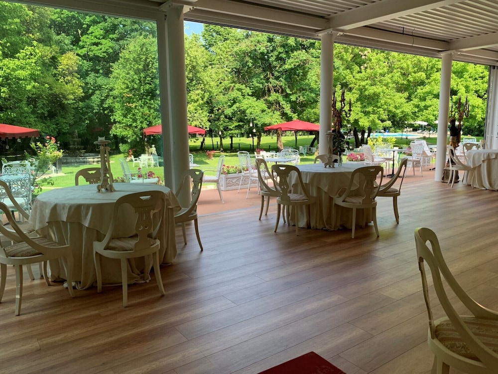 Hotel Villa Luppis 55/77