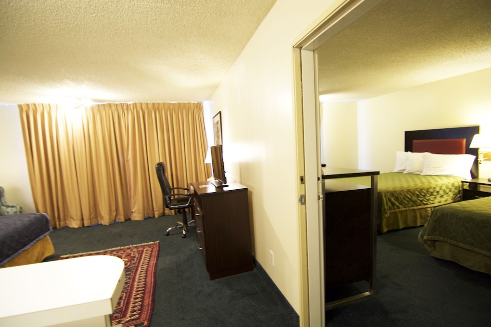 Royal Plaza Inn Indio 4/61