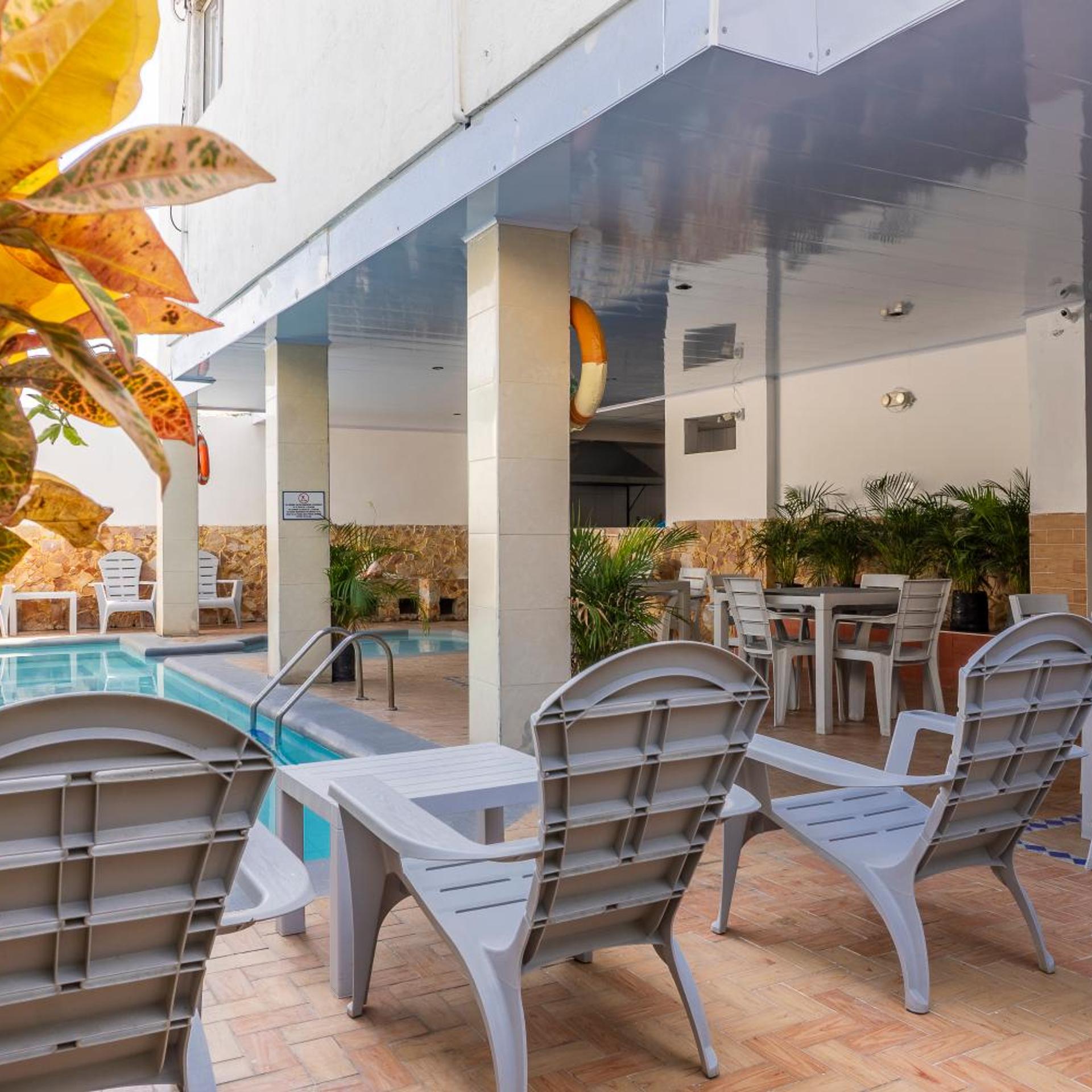 Hotel Olas del Mar 50/50