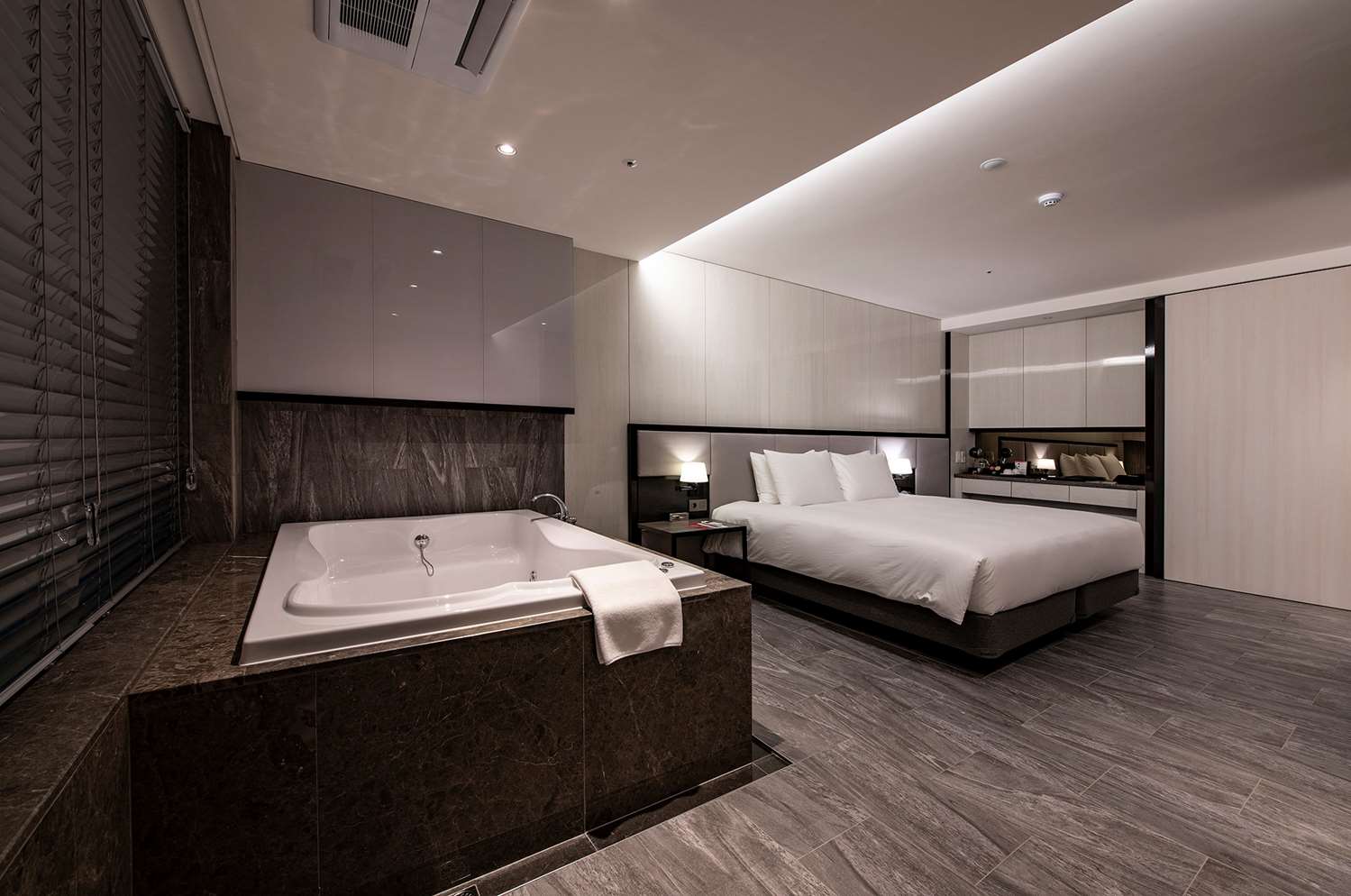 Ramada Suites by Wyndham Geoje 15/48