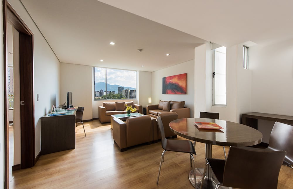 Hotel Poblado Alejandria 48/66