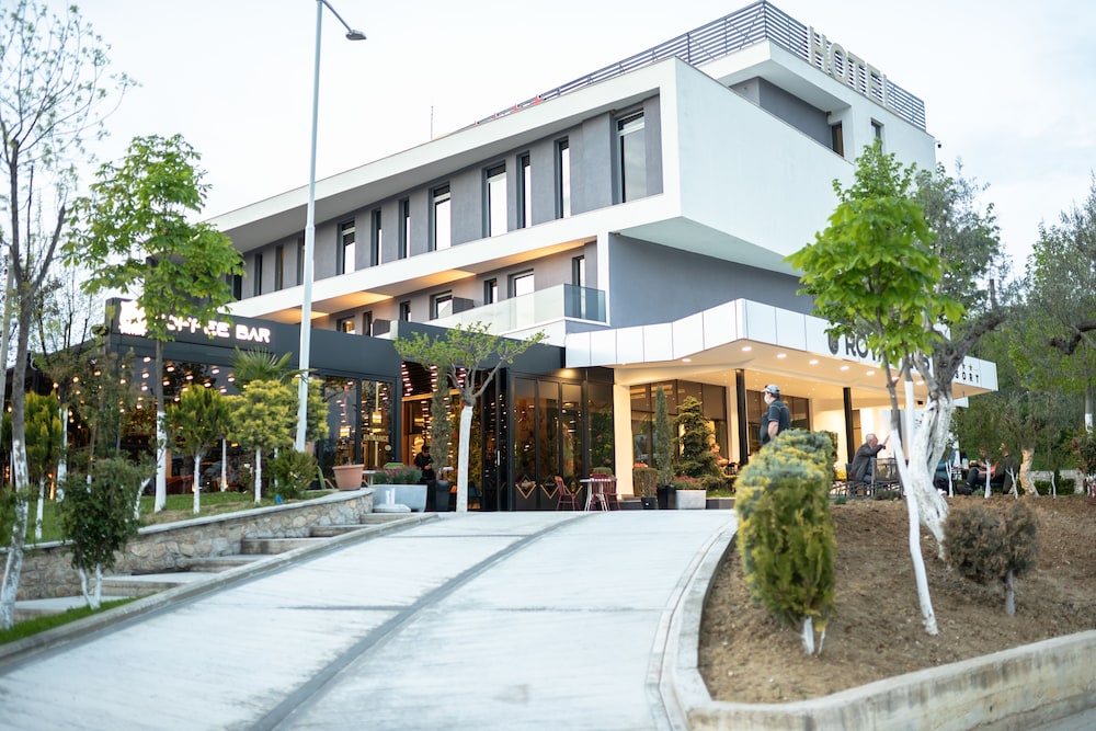Royal East Resort 57/64