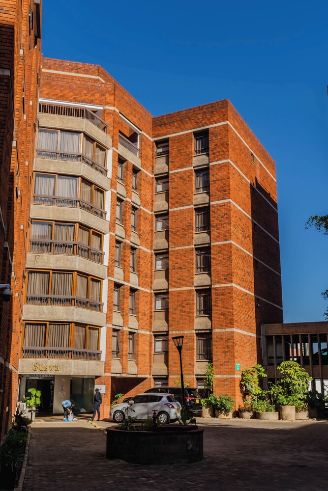 Longonot Place Serviced Apartments - Nairobi, City Centre CBD 4/60